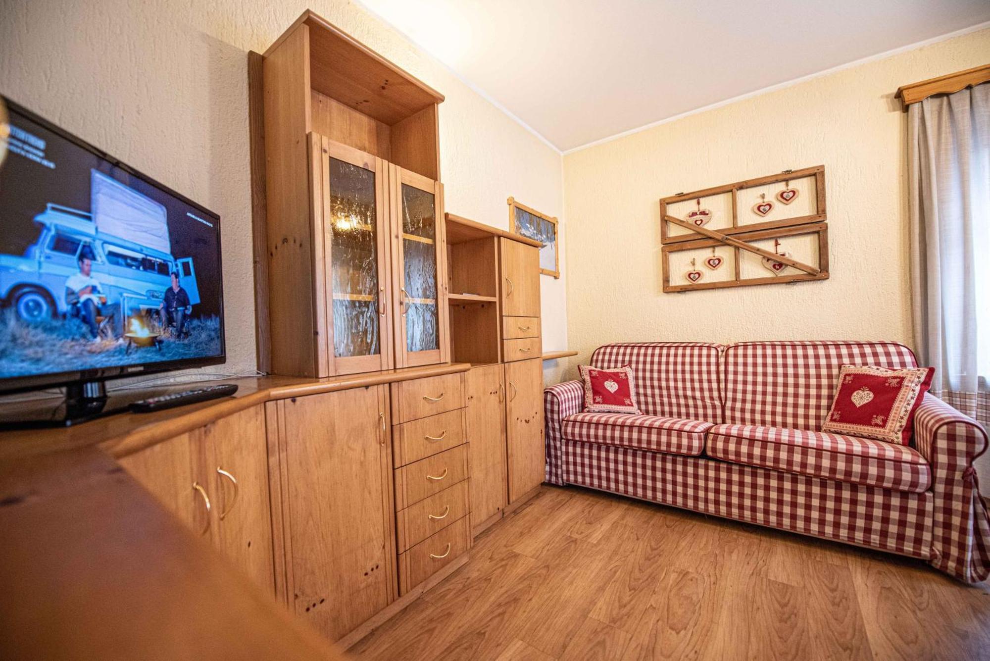 Appartamento Mokino Center Myholidaylivigno Exteriör bild
